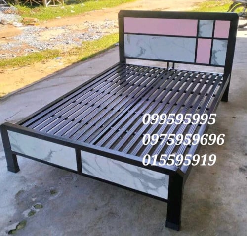 គ្រែក្បាលឈើ ម៉ូតថ្មី 1.4mx2.0m