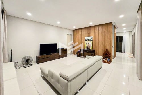 4 Bedroom Villa Klem For Sale in Borey Chankiri