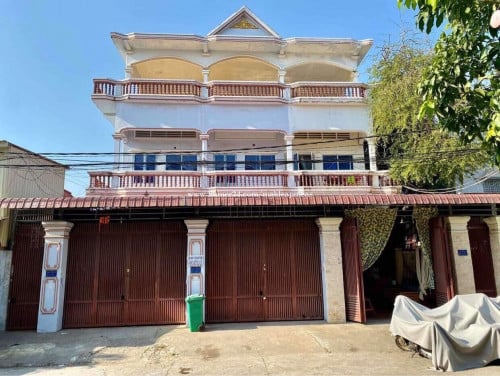 ផ្ទះល្វែងជួលផ្សារដើមថ្កូវ មានម៉ាស៊ីនត្រជាក់គ្រប់បន្ទប់