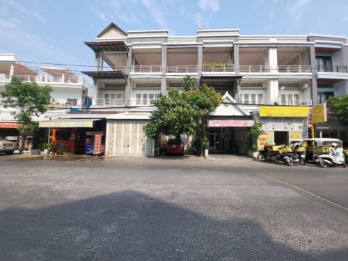 ๐ฆHouse Available for Urgent Sale at a Special Price (Negotiable).