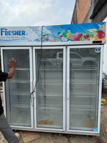 3 door glass chiller , ទូរក្លាសេកញ្ចក់ទ្វារ៣