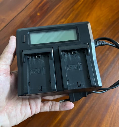 Charger for Sony Cameras (Battery Z-100) 99% -a7iii a7iv a7c