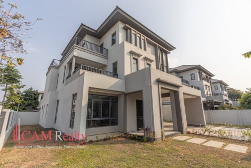 Queen Villa For Rent In Borey Chip Mong Land, Park Land 598