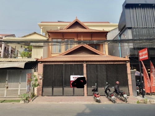 ផ្ទះអាជីវកម្មសម្រាប់លក់ ជិតផ្សារទួលទំពូង នៅលើផ្លូវធំលេខ155 បើកអាជីវកម្មបានគ្រប់ប្រភេទ