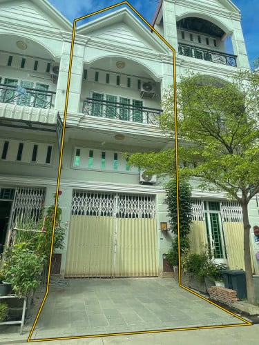 ផ្ទះសម្រាប់លក់បន្ទាន់ នៅបុរី ហេងឃាង | Urgent House for sale in Borey Heng Kheang