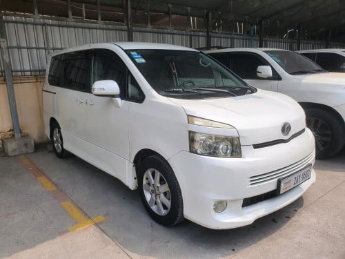 TOYOYA VOXY