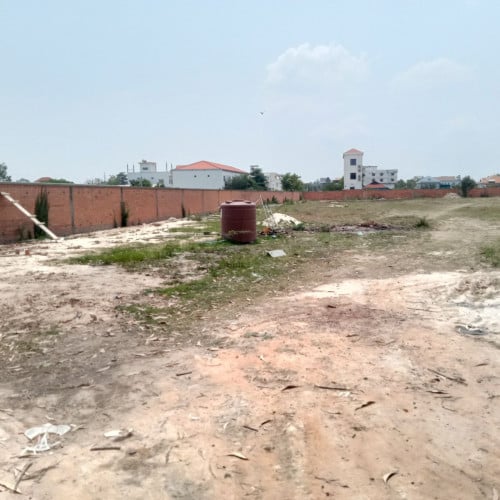 ដីធំសម្រាប់ផ្ទះធំ Ring Road