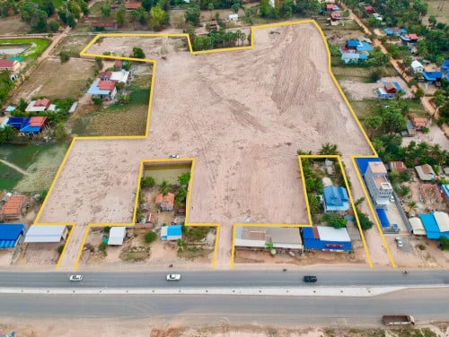 ដីលក់​ ២.៧៧​ ហិចតា​ ក្នុងទីប្រជុំជន