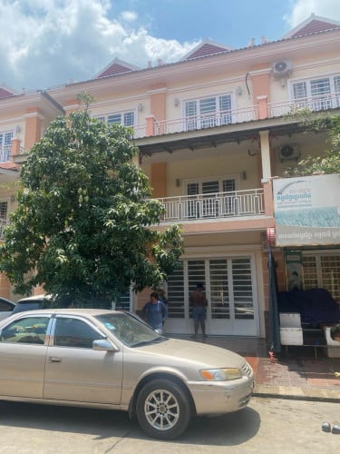 ផ្ទះលក់បន្ទាន់ ម្ចាស់ដើមផ្ទាល់មិនធ្លាប់ចូលនៅ