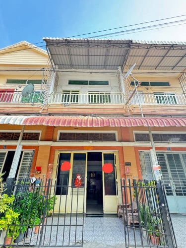 ផ្ទះលក់6មុឺនចចារផ្ទះទីតាំងល្អរកសុីបានក្នុងក្រុង