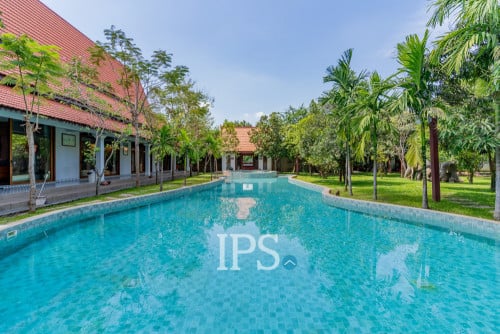 Gorgeous 9-Bedroom French-Style Villa For Rent –📍in Preaek Thmei, Phnom Penh!