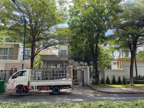 Jasmina Villa For Sale In Peng Huoth Beoung Snor, Along National Road No.1