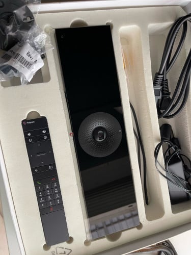 Polycom Real Presence Debut look like use in box