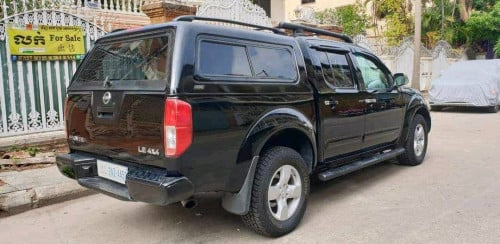 Taxបង់ហេីយ ម្ចាស់ទិញជាង ២មុឺន 2005 Nissan 4*4 Capitas