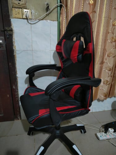 កៅអីអង្គុយLive ឬកាត់ Videoឬ...។ល។ កៅអីនេះនៅថ្មី99%ស្អាតប្រើបានមួយដល់ លក់វិញ85$កាល់ទិញ120$