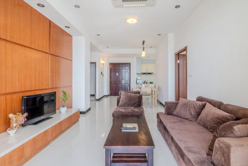 Fully Furnished 2 Bedroom Unit For Rent - 两居室公寓出租，家具齐全