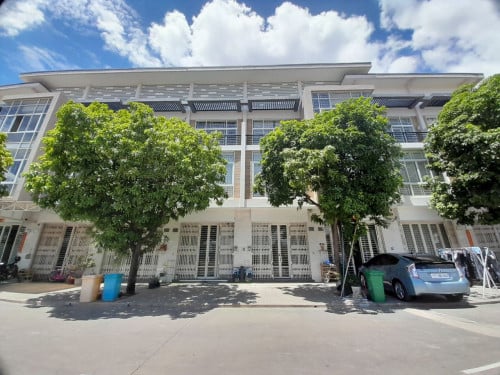 ផ្ទះជួលនៅជ្រោយចង្វារ