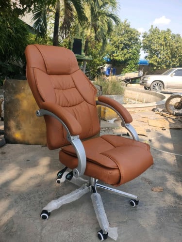 កៅអីលាងឃ្លាំង "ថ្នី" Clear Stock NEW Manager Chair