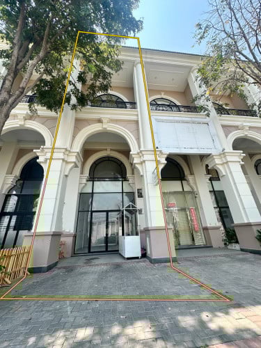 ផ្ទះ​អាជីវកម្ម លក់បន្ទាន់ | SHOPHOUSE URGENT SALE (The Star Diamond)