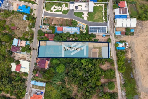 ផ្ទះ និង ឃ្លាំងសម្រាប់លក់ ( villa and warehouse for sale)