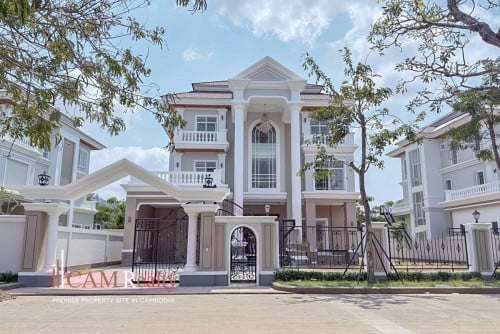 Queen Villa For Rent In Peng Huoth Beoung Snor