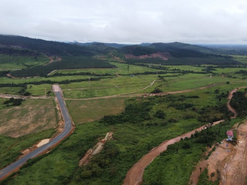 ដីលក់ សម្រាប់វិនិយោគតំបន់សេដ្ឋកិច្ចពិសេស ទំហំ800ហិកតា ជាប់ផ្លូវជាតិលេខ4