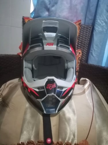 មួកត្រៃ នៅថ្មី90%