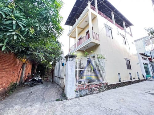 BTP | House 3 bedrooms for rent in Boeng Tompun area