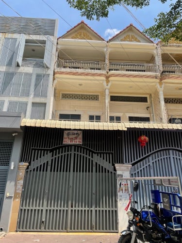 ផ្ទះលក់ជិតផ្សារសុវណ្ណា (Sovanna Shopping Center)