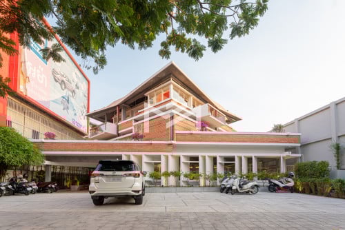 ផ្ទះលោកតា វណ្ណ ម៉ូលីវណ្ណ Vann Molyvann Property 📍