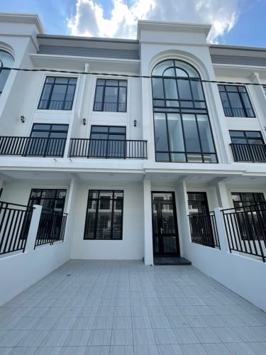 House for sale - Villa