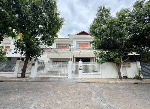 Villa For Rent in Tonle Bassace