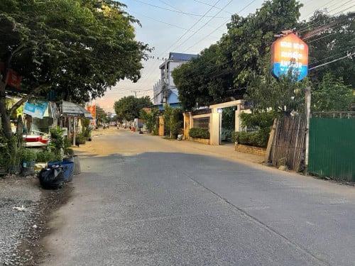 ដីឡូតិ​៍វីឡាលក់