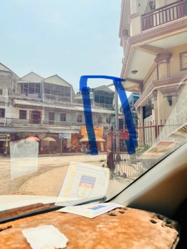 ផ្ទះលក់បន្ទន់នៅកណ្តាលក្រុងបាត់ដំបង