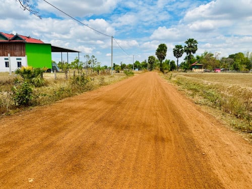 ដីលក់ជាប់ផ្លូវរដ្ឋ15ម៉ែត