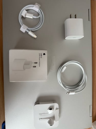 កាសLighting  ខ្សែសាក Type C to Lightning នឹង ឆ្នាំងសាក 20W Zin Original របស់ Apple មួយទឹកនឹង ថ្មី