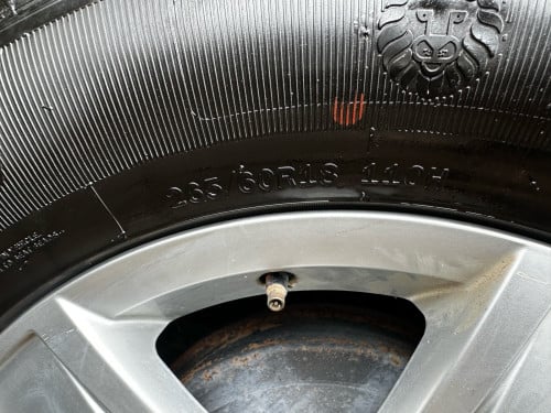 265/60/18 មាន4គ្រប់​2023