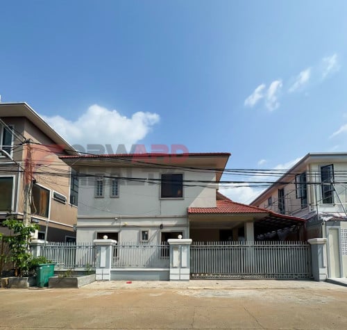 5 Bedrooms Villa available for rent in Chrouy Changva Area (Borey Sopheak Mongkol)