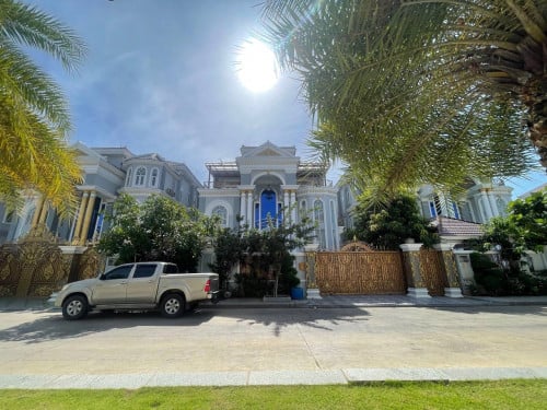 វីឡាទោសសម្រាប់ជួលនៅបុរីវិមានភ្នំពេញ