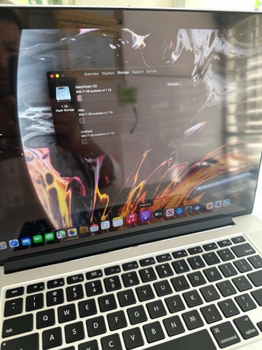 លក់MacBook Pro