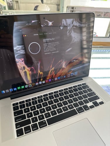 លក់MacBook Pro