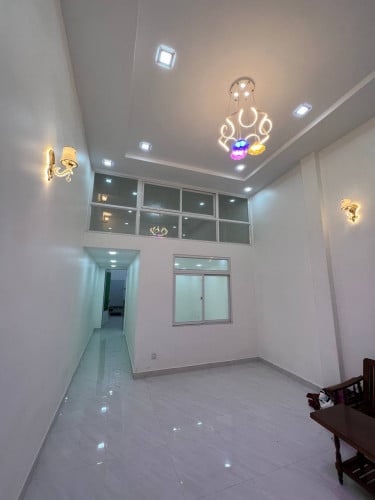 ផ្ទះជួលជាន់ទី១ ផ្សារកណ្តាល