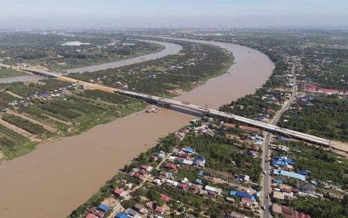 ដីដាក់លក់ជាប់ផ្លូវ21B