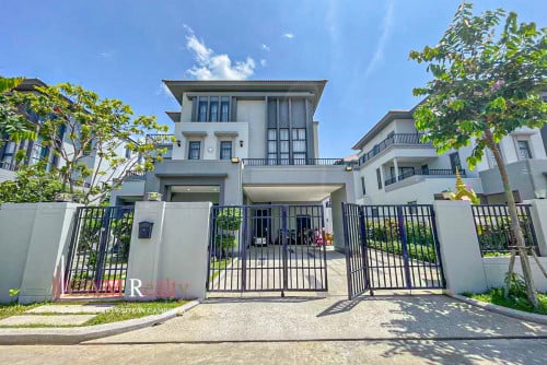 ឃ្វីនវីឡាសម្រាប់លក់នៅក្នុងបុរី​ ជីបម៉ុងផាកលែន​ 598