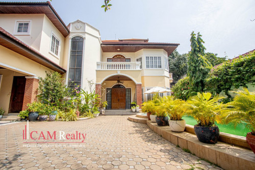5 Bedroom Villa For Rent in Toul Kork