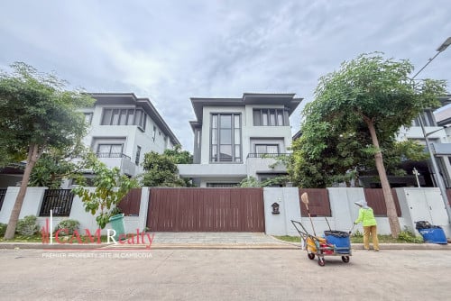 Queen Villa For Rent In Borey Chip Mong Land, Park Land 598