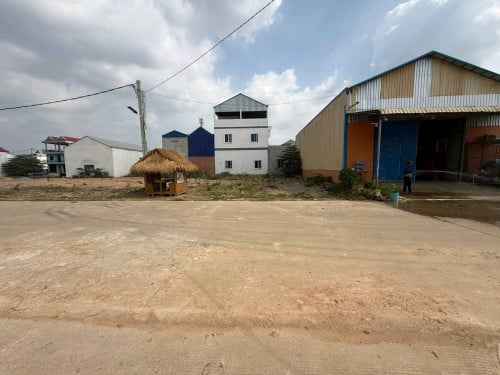 ដីអាជីវកម្ម(10x20)នៅឈូកវ៉ា1