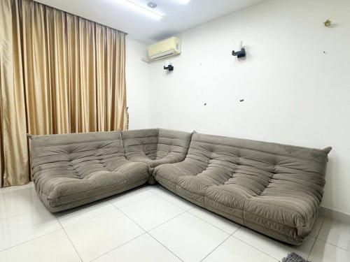 សាឡុង បន្ទប់ទទួលភ្ញៀវ