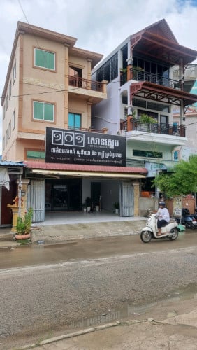 ផ្ទះលក់ទល់មុខវិទ្យាល័យភ្នំពេញថ្មី