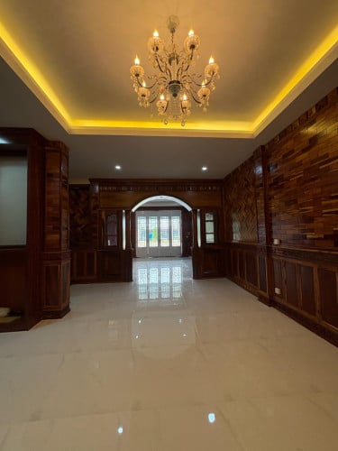 វីឡាភ្លោះ4បន្ទប់គេង ឌីគ័រឈើប្រណិត បេង នាងនួន លក់ម្ចាស់ផ្ទាល់